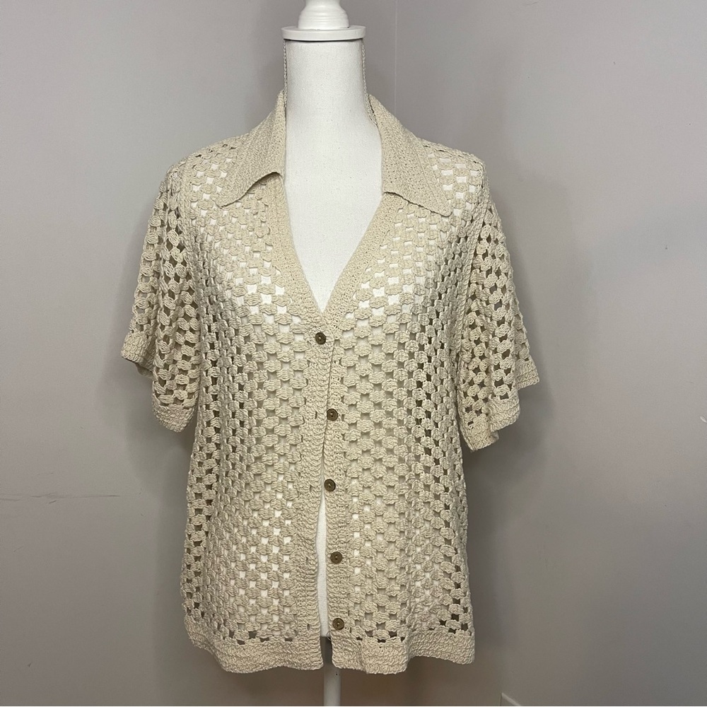 Solitaire Cream Crochet Collared Button-Up